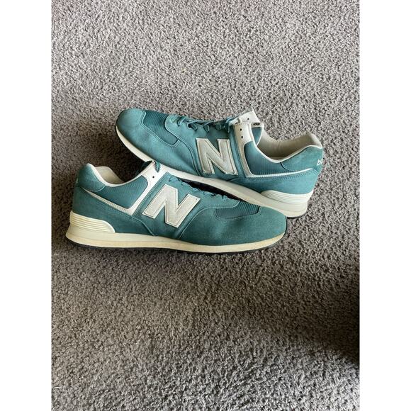 Size 18- New Balance 574 Classics Reimagined Green Sneakers Retro U574RG2 - Picture 3 of 6